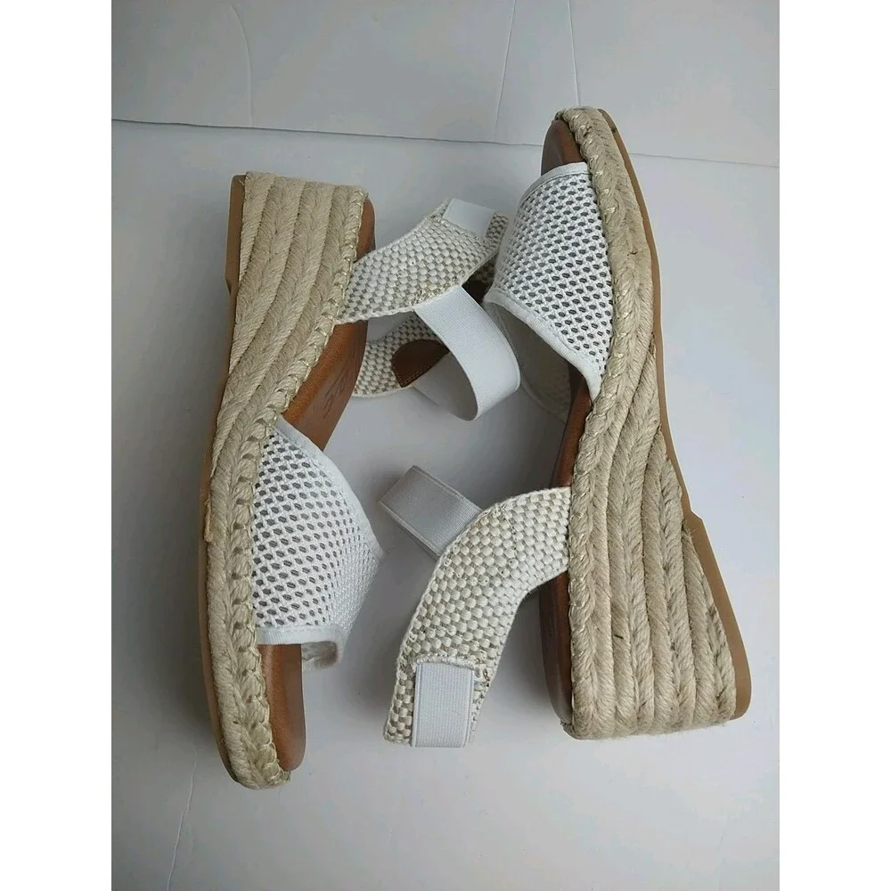 Zodiac Woman 10M Noreen White Mesh Fabric Wedge Slingback Sandals Casual
